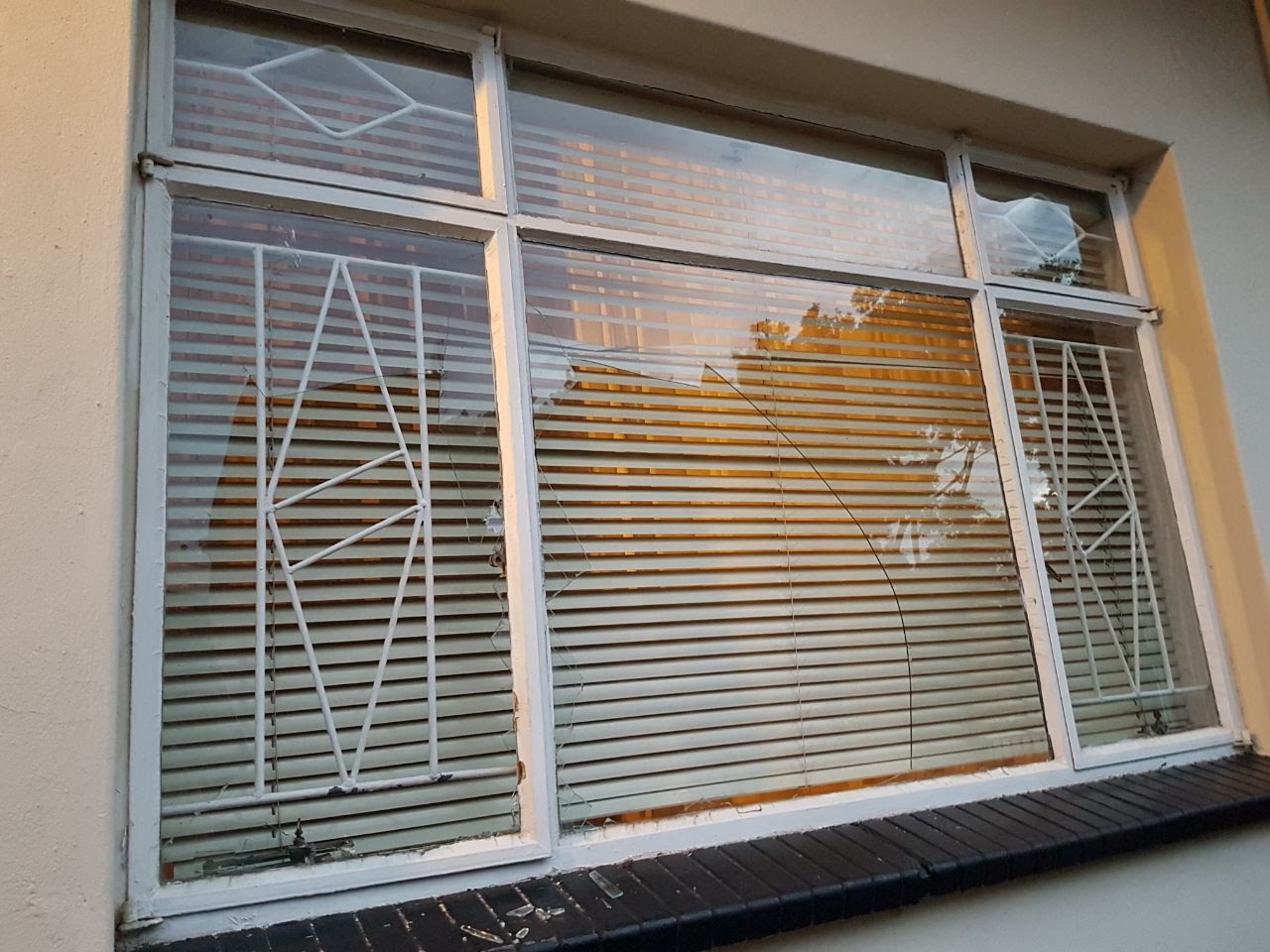 house window glass repair house window glass repair